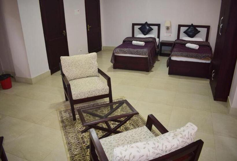 ホテル Eden , Kohima