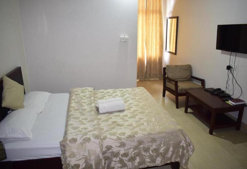 ホテル Eden , Kohima