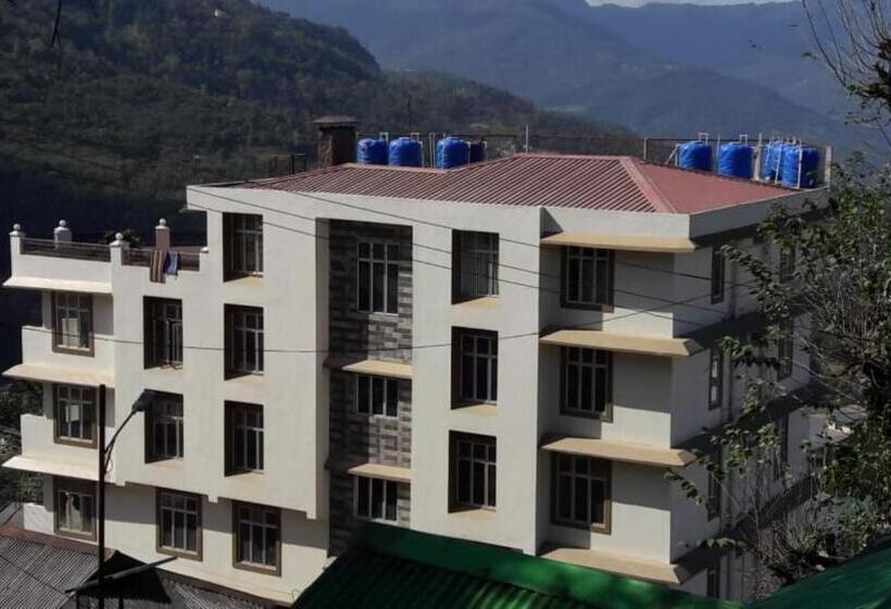 ホテル Eden , Kohima