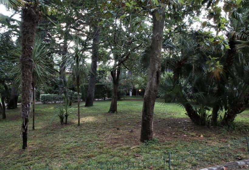 هتل Floramare Health Resort