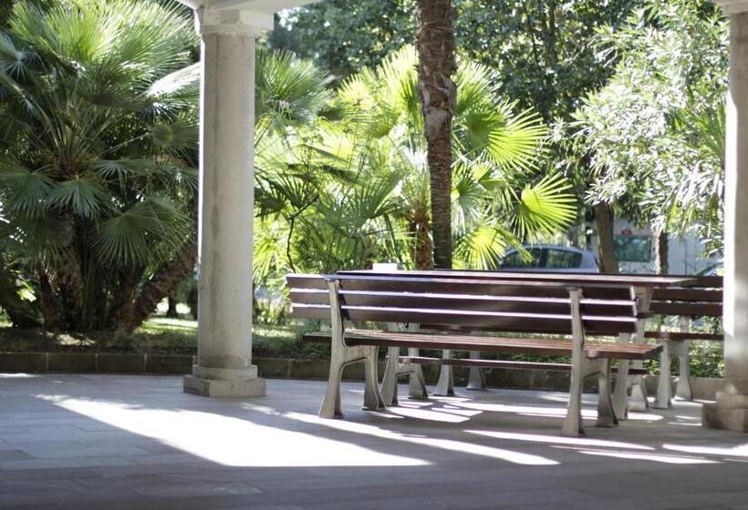 هتل Floramare Health Resort