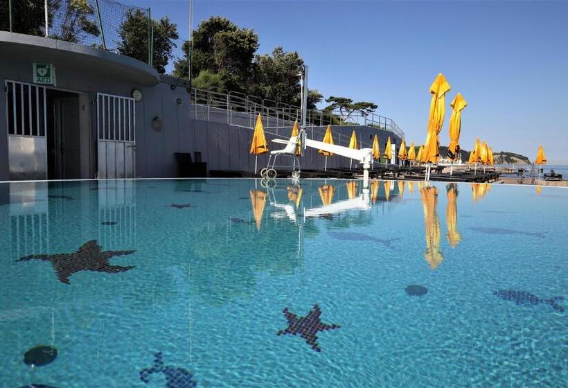 هتل Floramare Health Resort