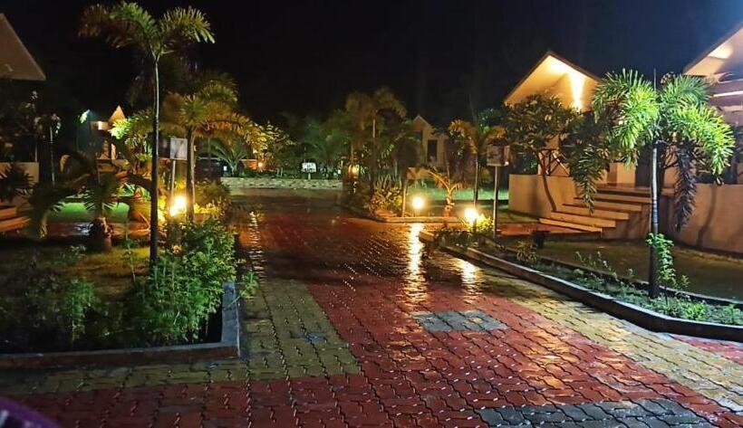 בית מלון כפרי Footprint Jungle Resort