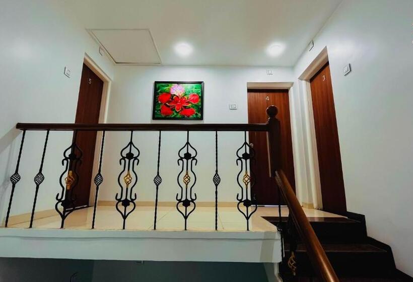 בית מלון כפרי Gulmohar Resort & Spa