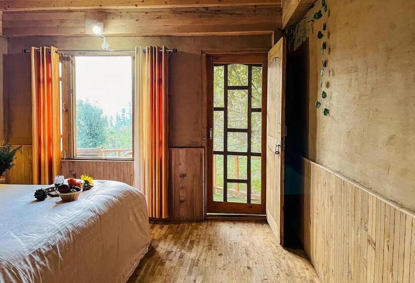 Отель Himalayan Heights, Manali