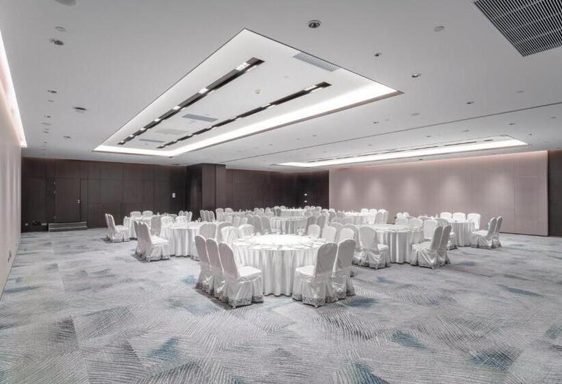 Отель Holiday Inn Taiyuan Sunshine By Ihg