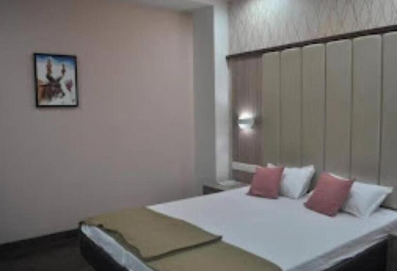 호텔 Indiana Inn , Navi Mumbai