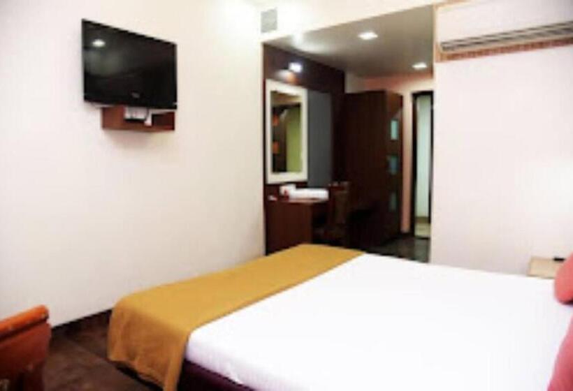 호텔 Indiana Inn , Navi Mumbai
