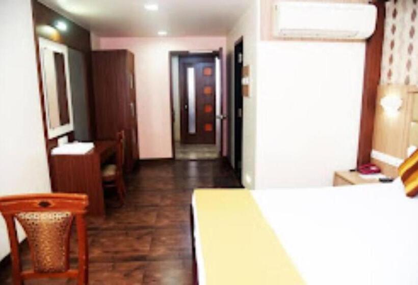 호텔 Indiana Inn , Navi Mumbai