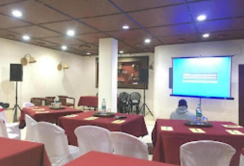 هتل Indsurya Dibrugarh