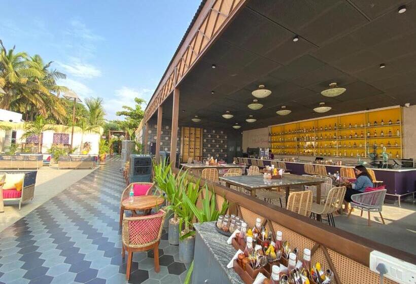 فندق Just B Boutique