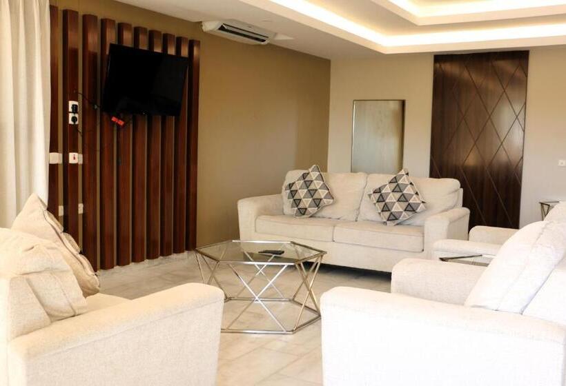 호텔 L Azure Beach Resort