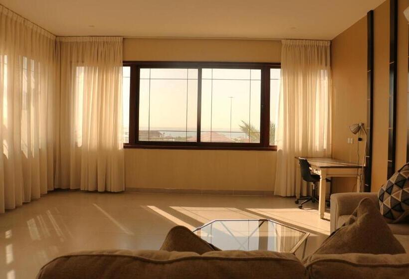 호텔 L Azure Beach Resort