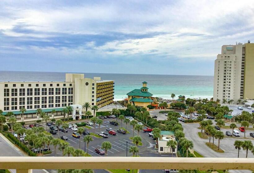 فندق Luau 6832/6834