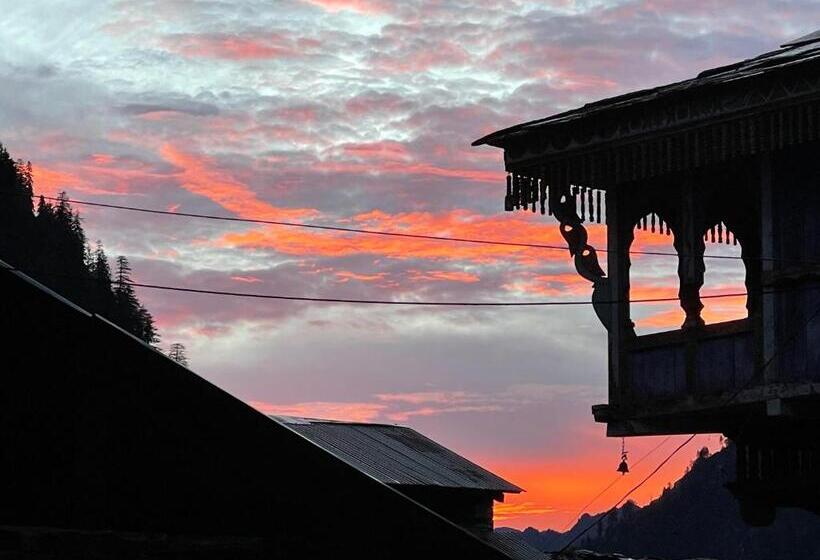 Отель Marigold , Pulga