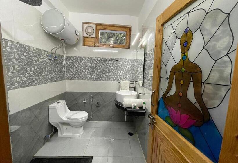 Отель Marigold , Pulga