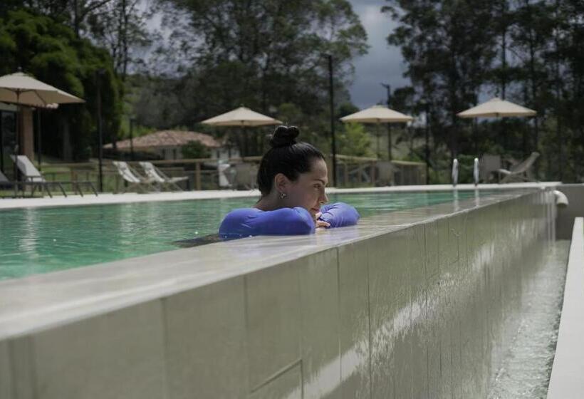 ホテル Mountains Of Hope