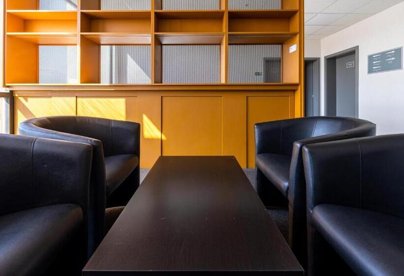 酒店 Na Zimním Stadionu Slaný