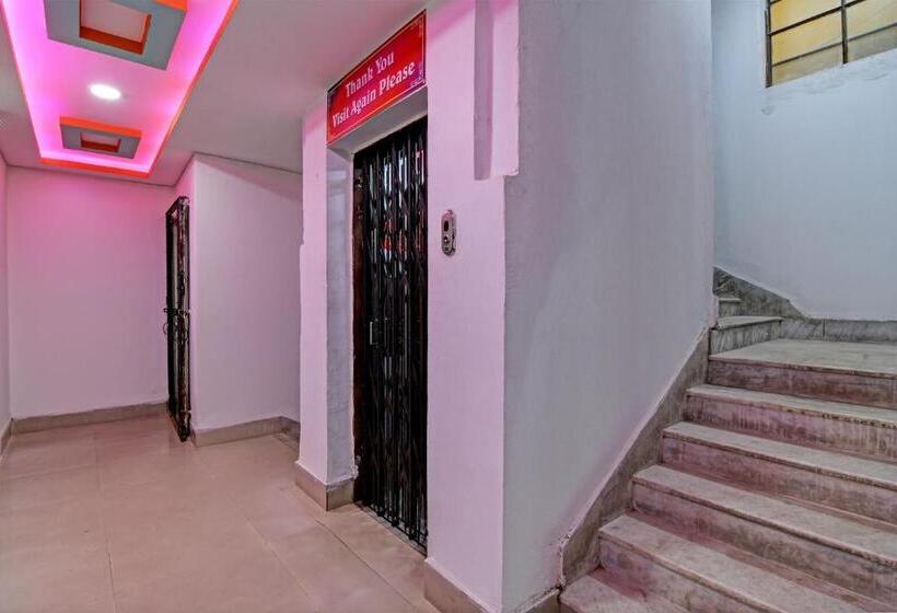 酒店 Airport Palace