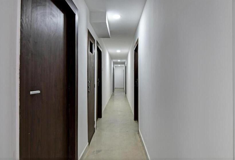 酒店 Airport Palace