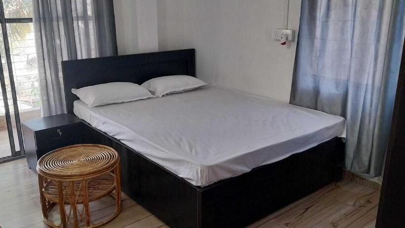 هتل Oyo Flagship Family