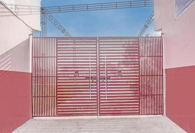 Отель Oyo Flagship Mangalam Party Lawn