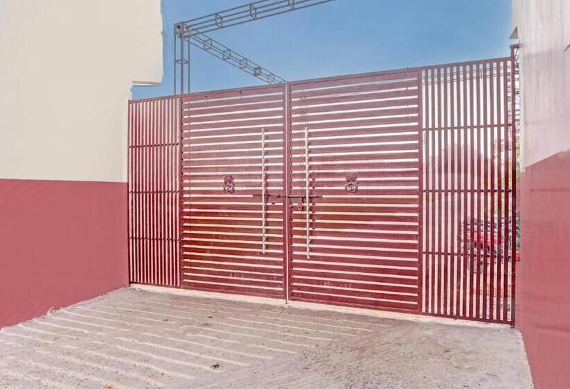 Отель Oyo Flagship Mangalam Party Lawn