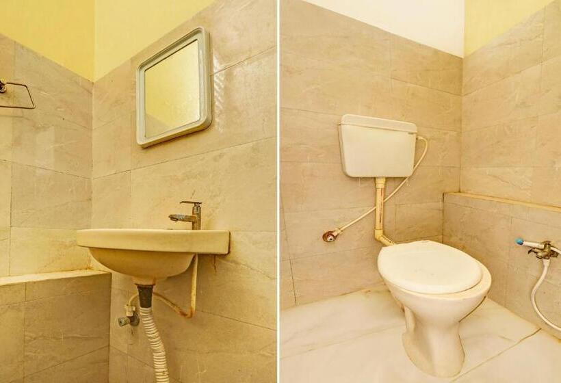 Отель Oyo Flagship Satyam Inn Lodge