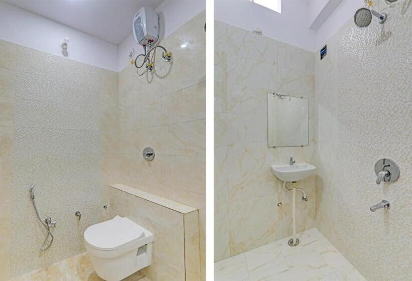 בית מלון כפרי Oyo Flagship Vindh Plaza