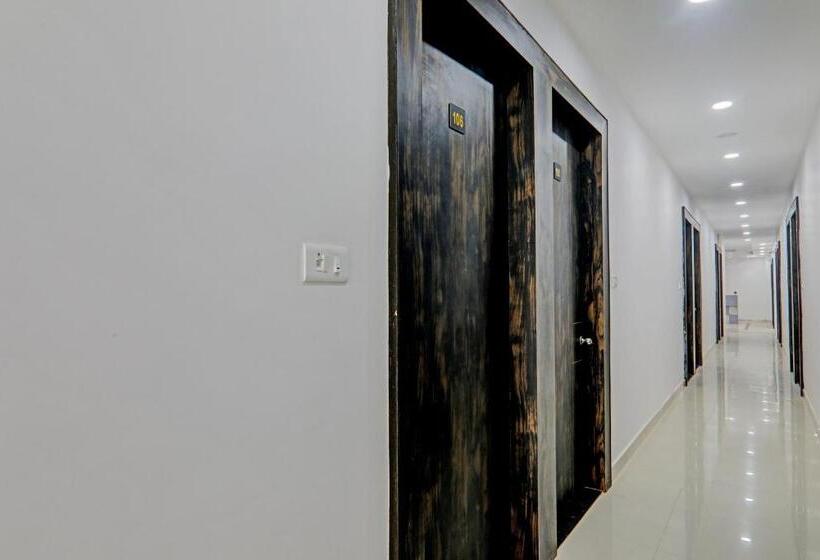 בית מלון כפרי Oyo Flagship Vindh Plaza