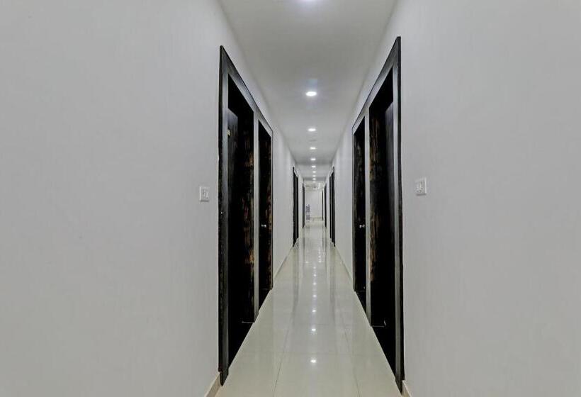 בית מלון כפרי Oyo Flagship Vindh Plaza