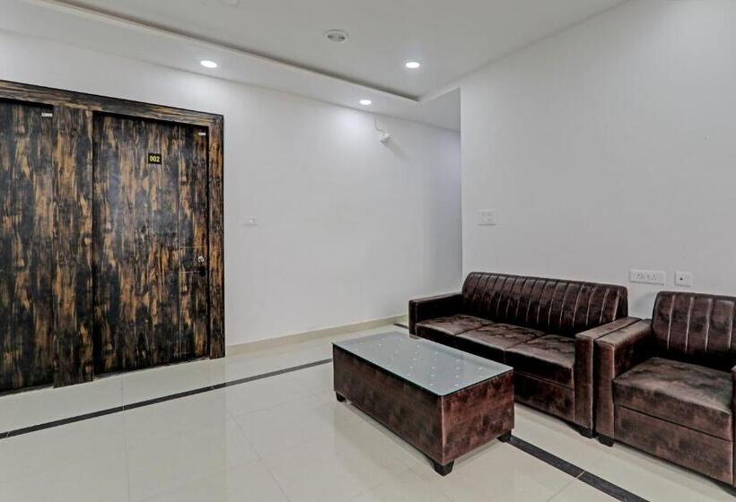 בית מלון כפרי Oyo Flagship Vindh Plaza