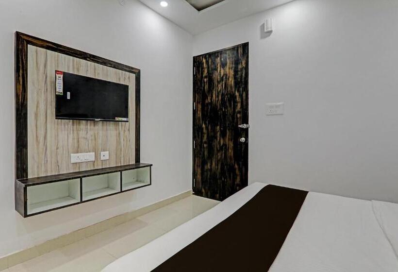 בית מלון כפרי Oyo Flagship Vindh Plaza