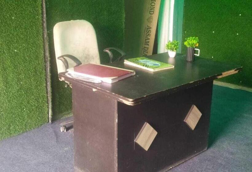 ホテル Oyo Indian