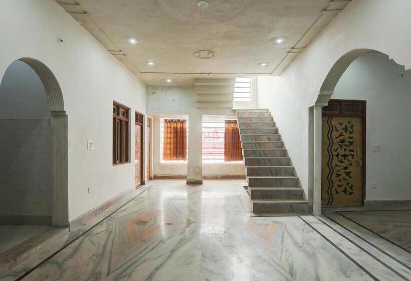 Hotel Oyo Royal Guest House