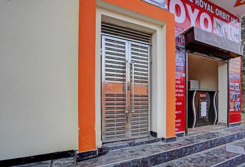 בית מלון כפרי Oyo Royal Orbit Inn