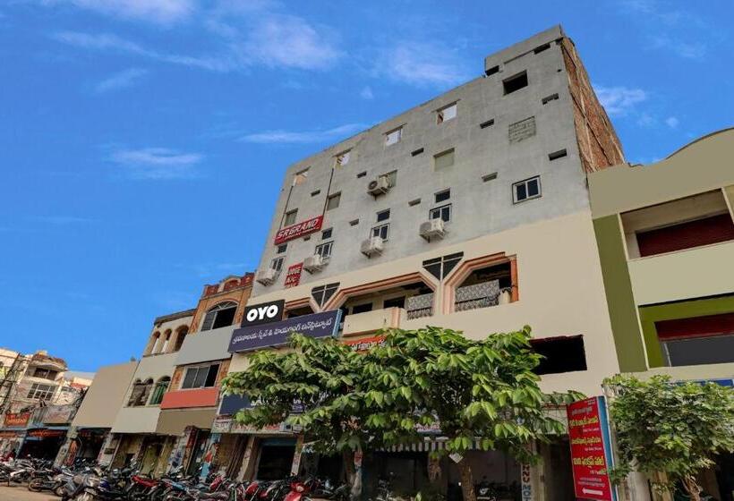 호텔 Oyo Sr Grand Lodge
