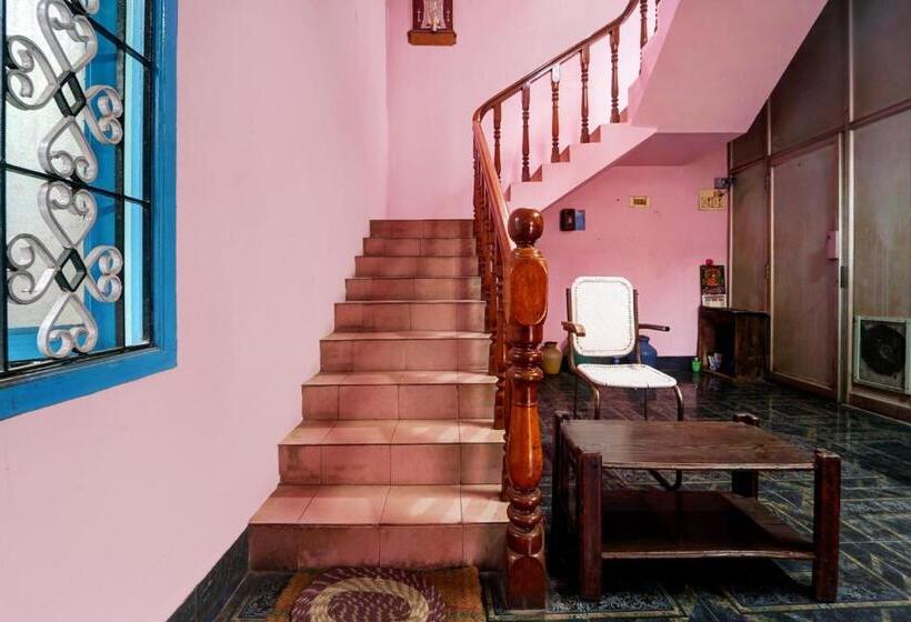 Отель Oyo Sri Sivasakthi A/c Lodge