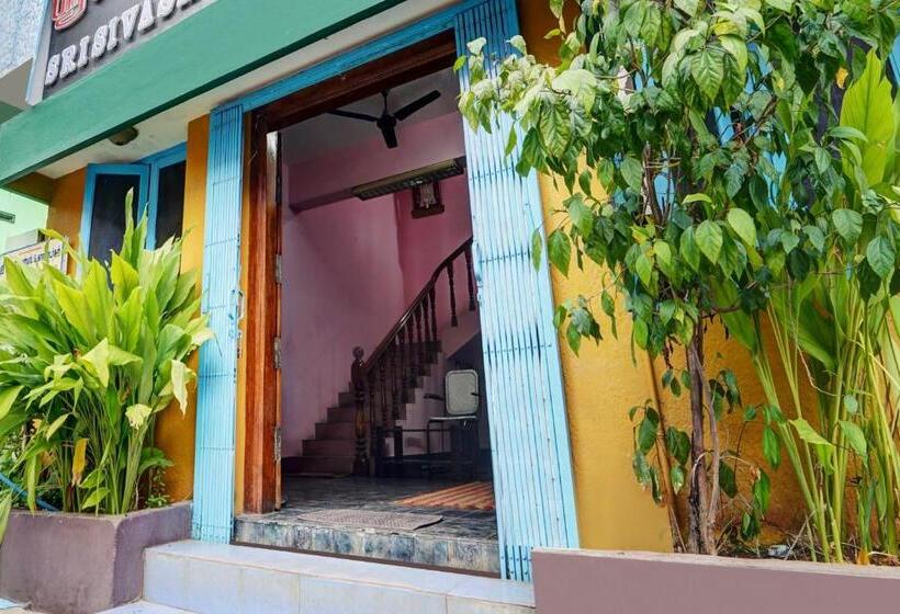 Отель Oyo Sri Sivasakthi A/c Lodge