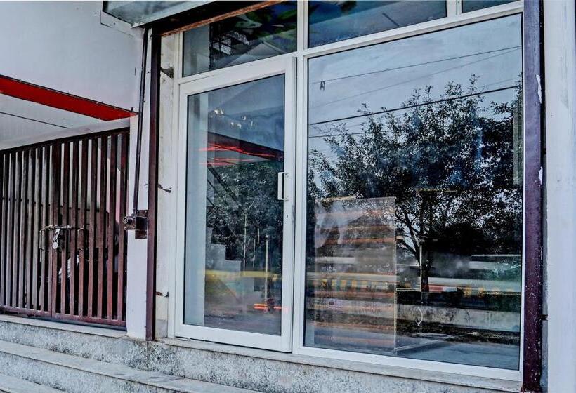 ホテル Oyo The Batter Inn