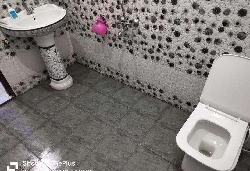 ホテル Oyo The Grand Soron