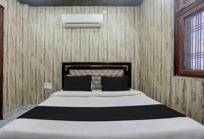 ホテル Oyo The Grand Soron