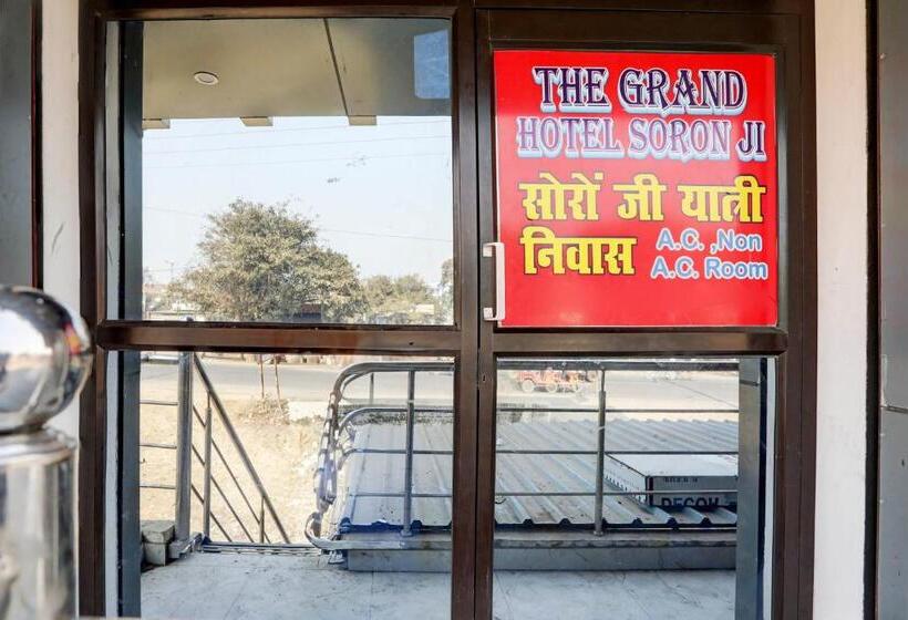 ホテル Oyo The Grand Soron
