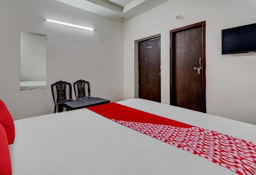 Отель Oyo Vnr Convention