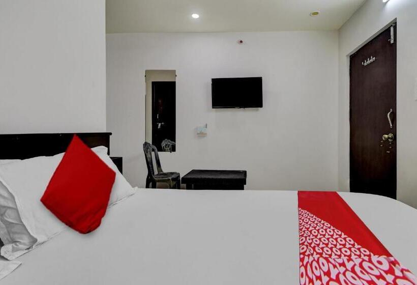 Отель Oyo Vnr Convention