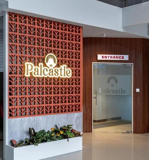 فندق Palcastle Regency