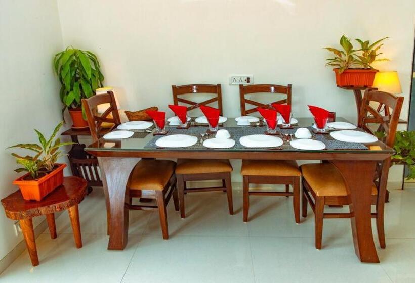 בית מלון כפרי Paras Palace