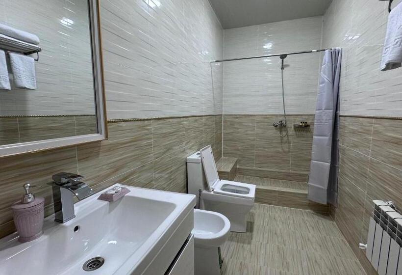 בית מלון כפרי Parvoz