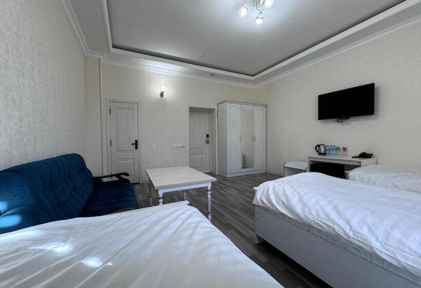 בית מלון כפרי Parvoz