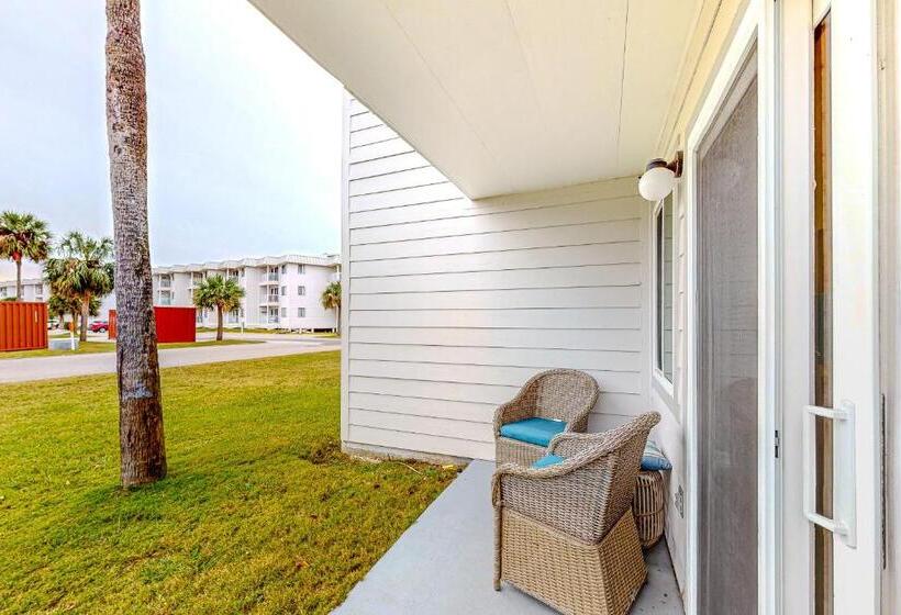 בית מלון כפרי Plantation East 4109